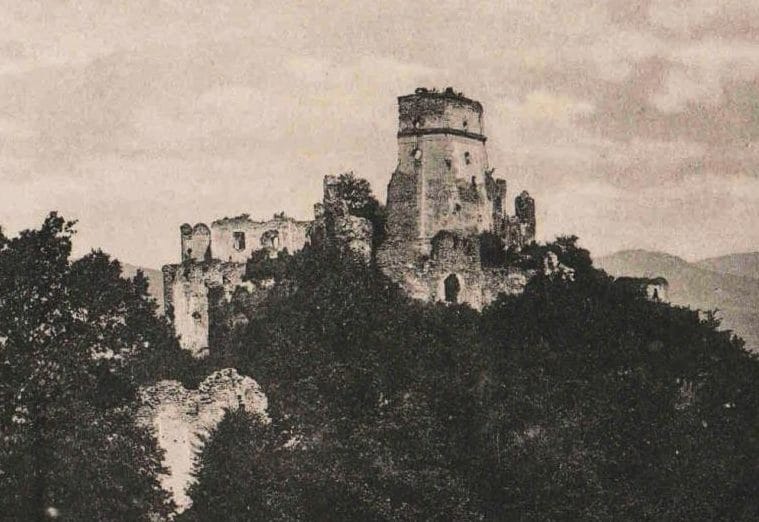 Zborovský hrad na historickej pohľadnici