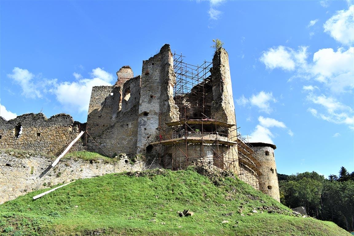 Rekonštrukčné práce na hrade Zborov