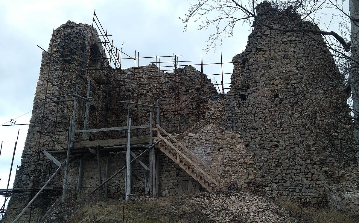Rekonštrukčné práce na hrade