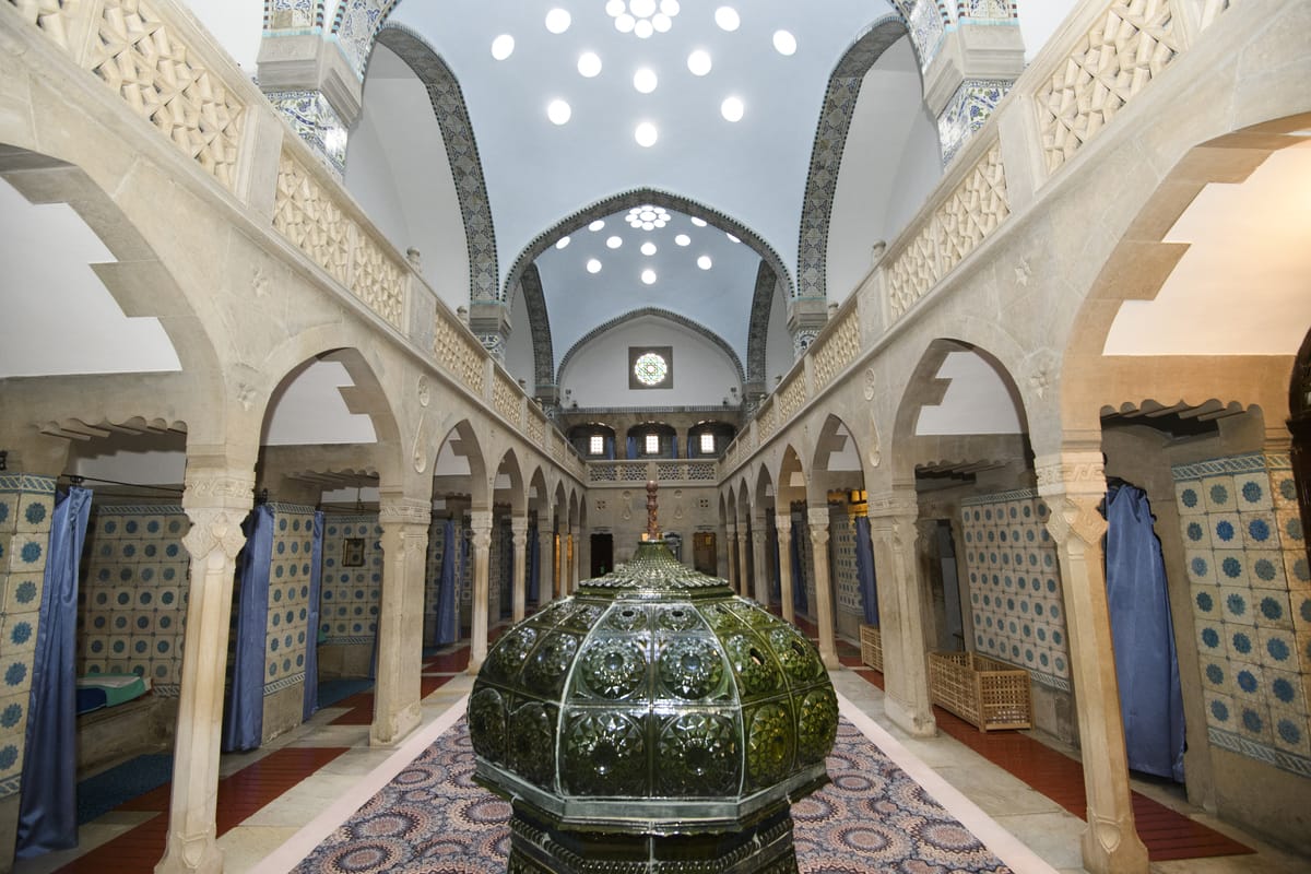 Interiér historickej odpočiváreň Hammam