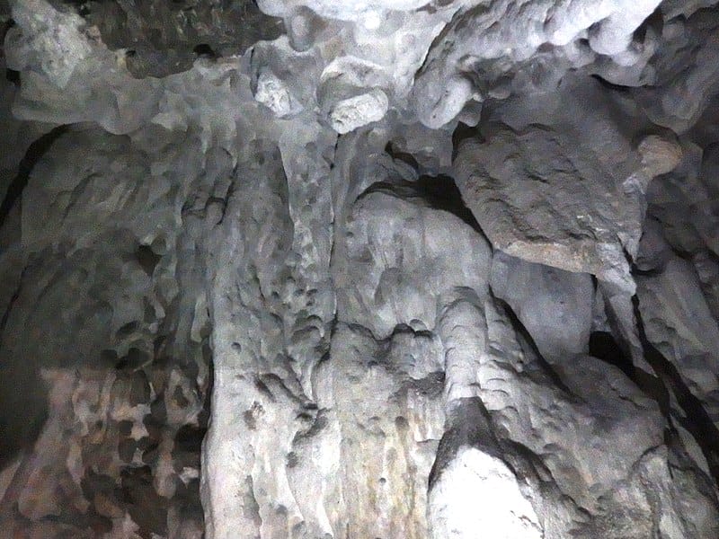 Kvapľová výzdoba v jaskyni