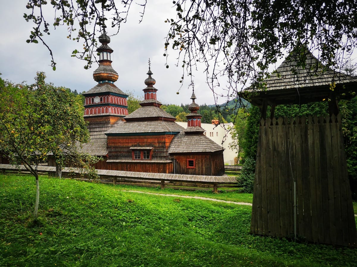 Kostol z Mikulášovej – Skanzen ľudovej architektúry v Bardejovských Kúpeľoch