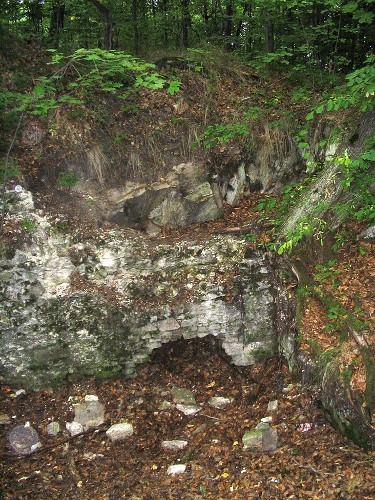Hrad Teplica tvoria v súčasnosti len ruiny