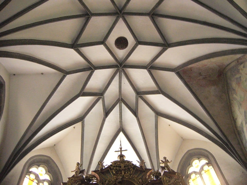 Hviezdicová klenba na strope kostola sv. Kataríny