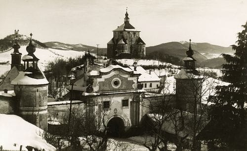 Piargská brána a Nový zámok na historickej fotografii