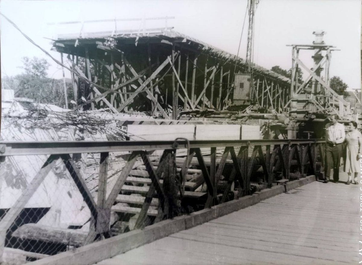 Rekonštrukcia Kolonádového mosta po vojne