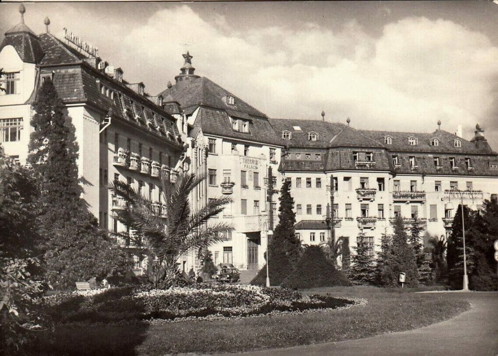 Historická fotka Thermia Palace