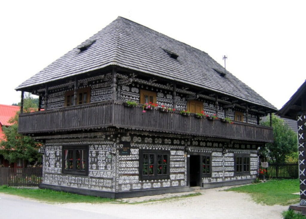 Radenov dom v Čičmanoch (expozícia Považského múzea)