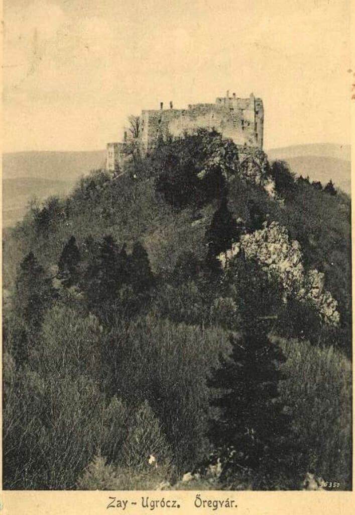 Historická fotografia Hradu Uhrovec – rok 1915