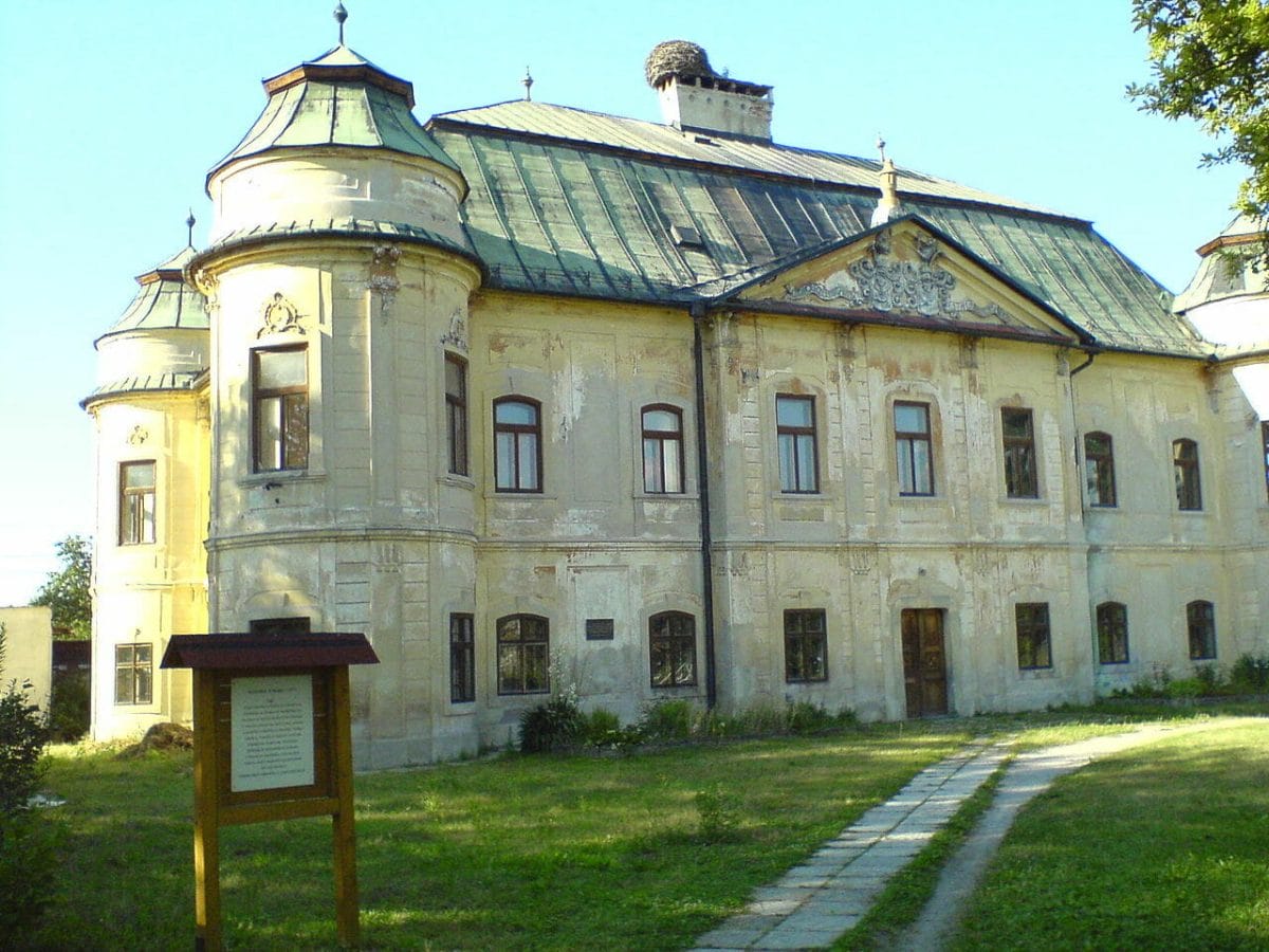Soóvsko-Géczyovský kaštieľ v Hronseku