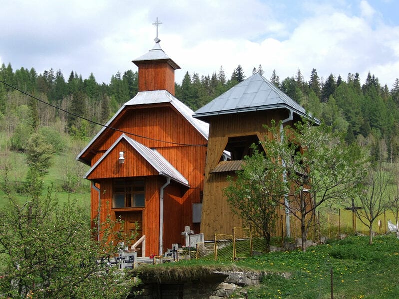 Malá Franková - kostolík sv. Jozefa a zvonica