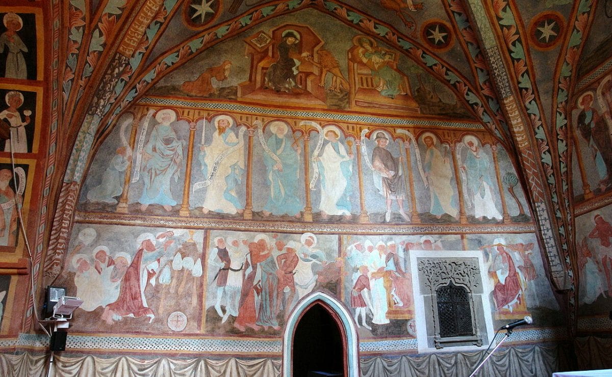Fresky v svätyni Kostol sv. Františka z Assisi v Ponikách